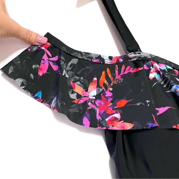 Torrid Swimsuit Tropical Off Shoulder Plus Size 3X Ruched Flounce Sexy Black - Picture 7 of 15